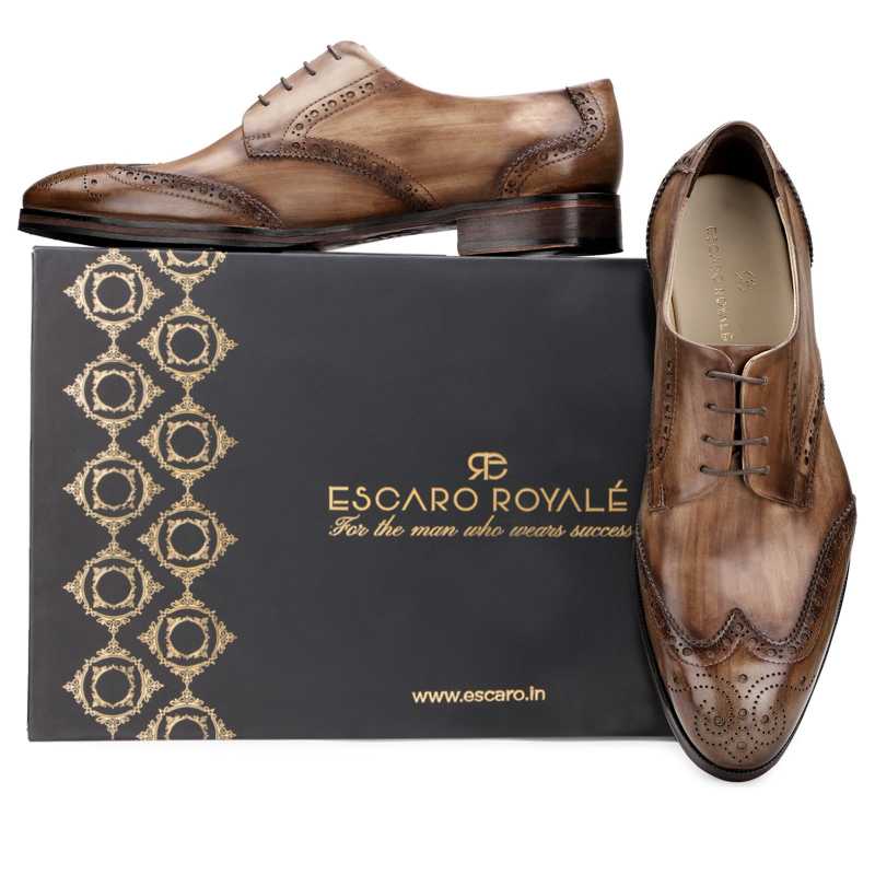 The Prague Wooden Brogues In Brown