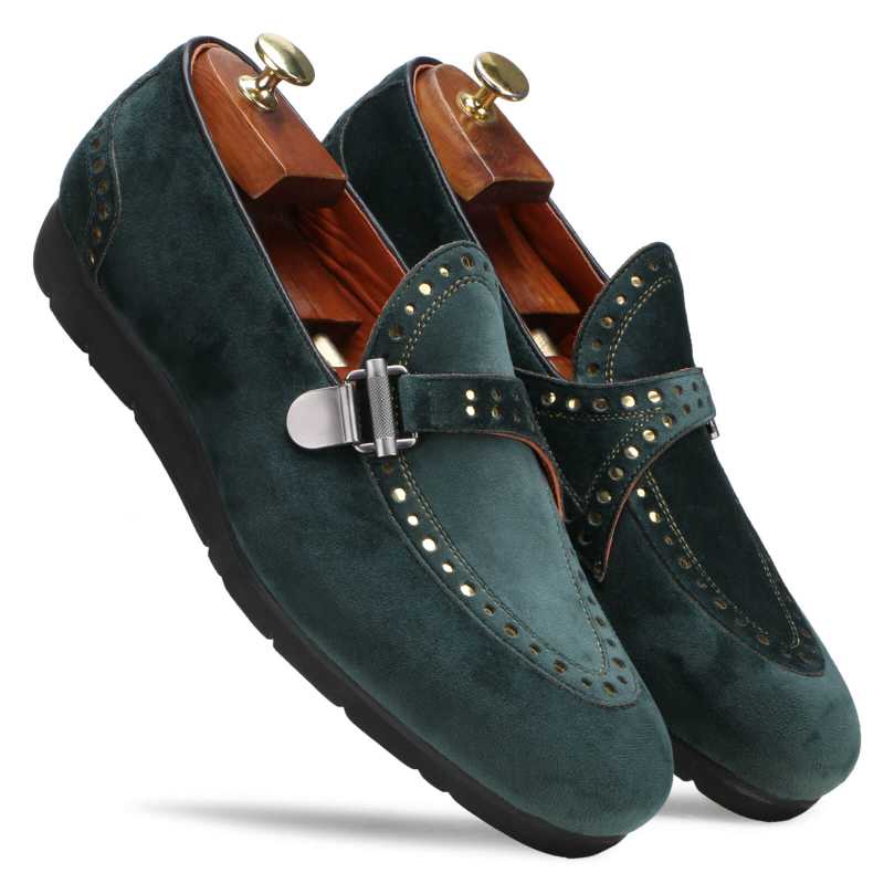 Avalon Velvet Slipons in Green